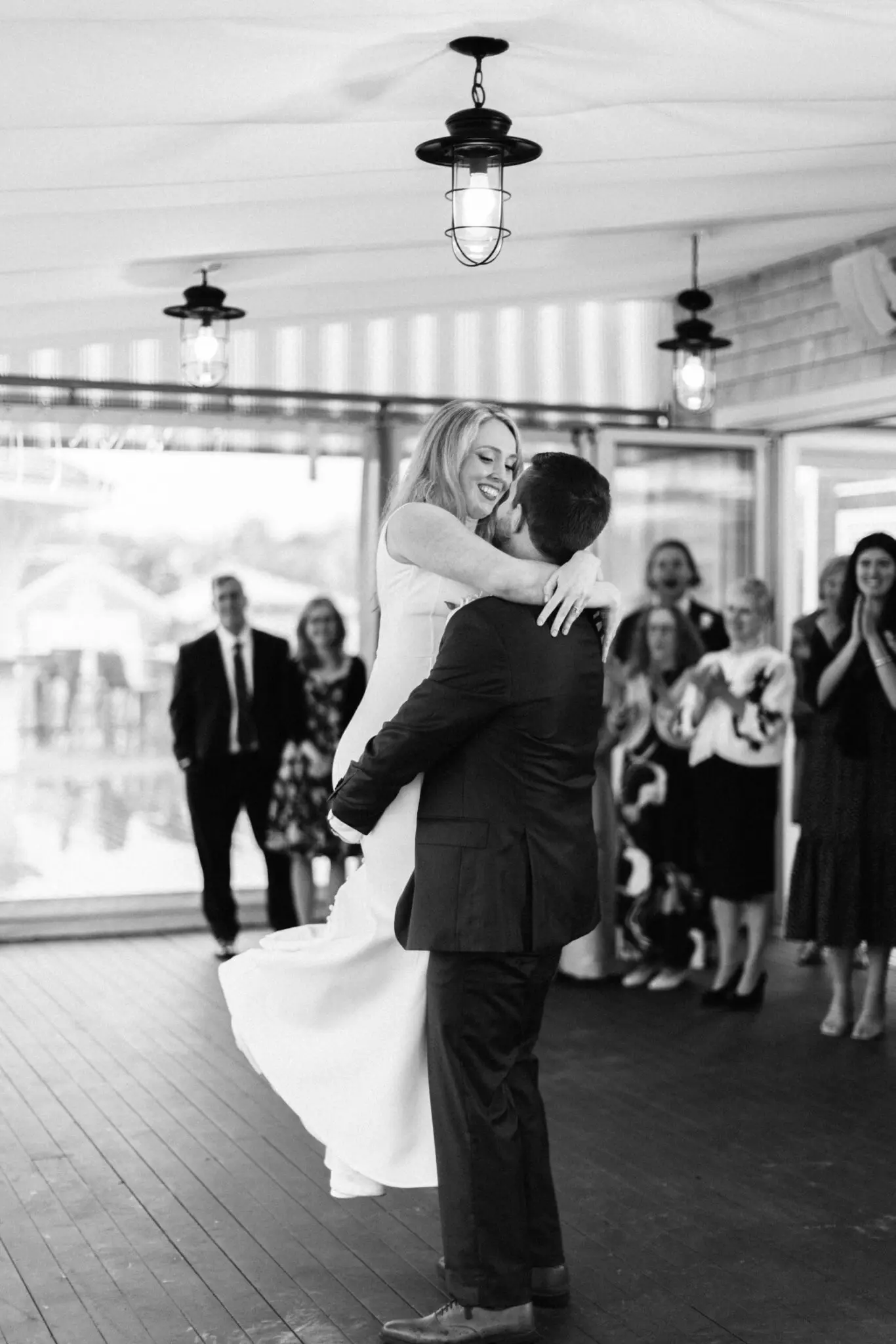 Kelly Dillon Wedding Photographer KellyDillonPhotographyChathamBarsInnCapeCodWeddingPhotogapherCapeCodWeddingPhotography129 scaled