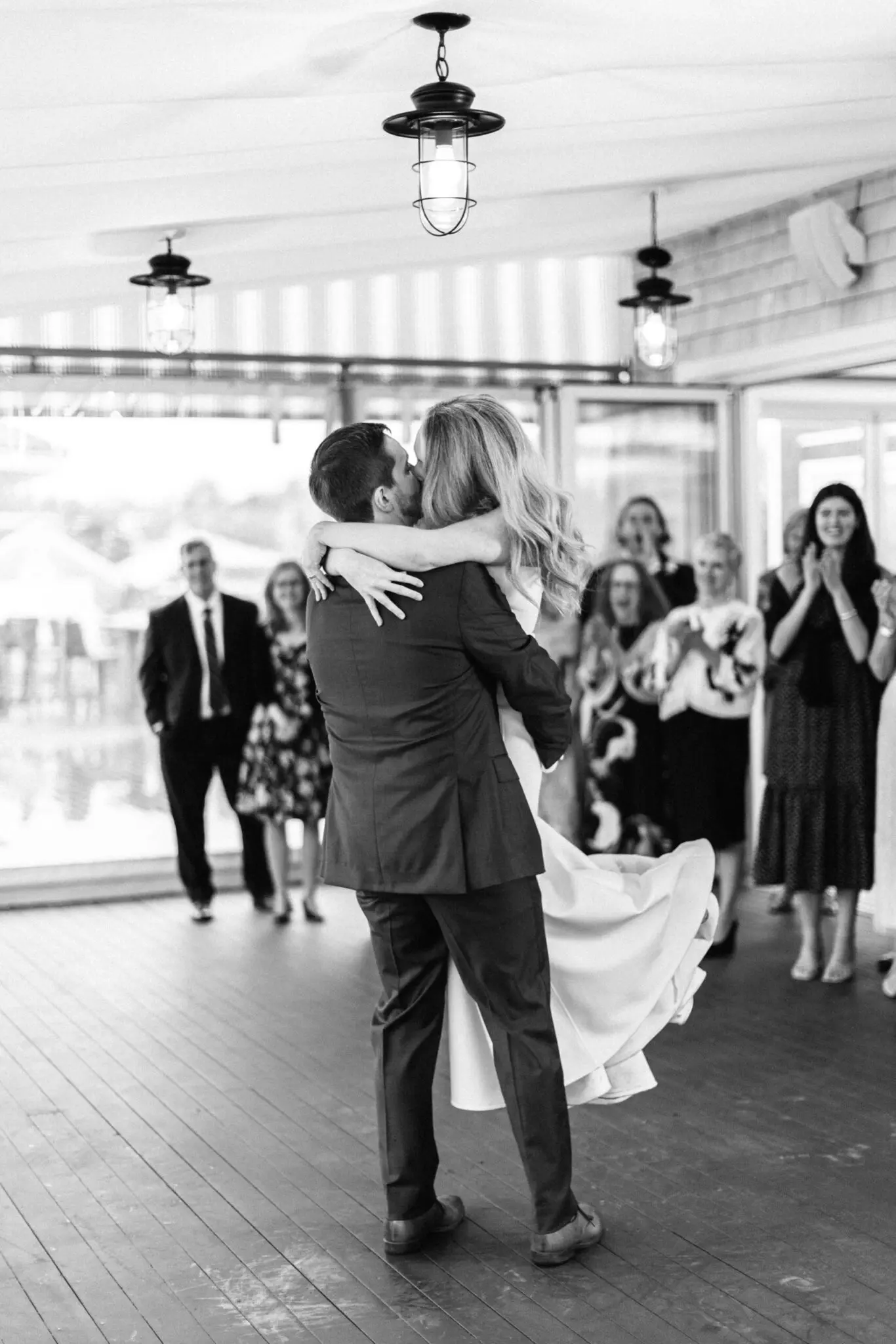 Kelly Dillon Wedding Photographer KellyDillonPhotographyChathamBarsInnCapeCodWeddingPhotogapherCapeCodWeddingPhotography130 scaled