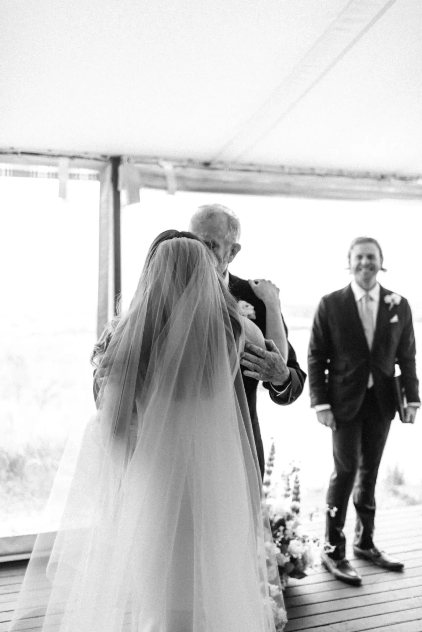 Kelly Dillon Wedding Photographer KellyDillonPhotographyChathamBarsInnCapeCodWeddingPhotogapherCapeCodWeddingPhotography71 scaled