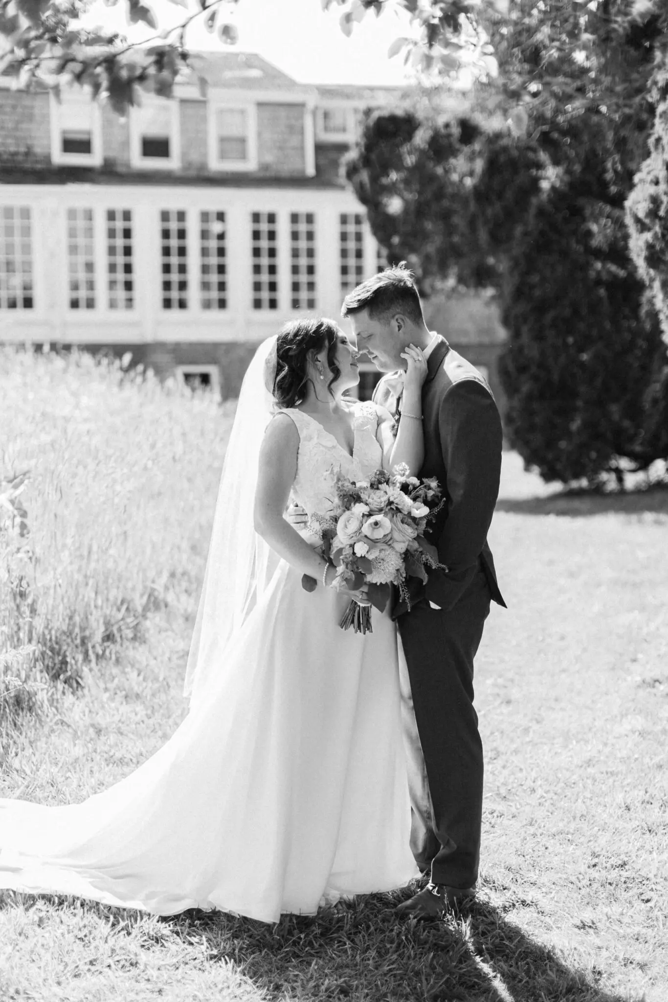 Kelly Dillon Wedding Photographer KellyDillonPhotographyChathamSummerHouseCapeCodWeddingPhotogapherCapeCodWeddingPhotography48 scaled