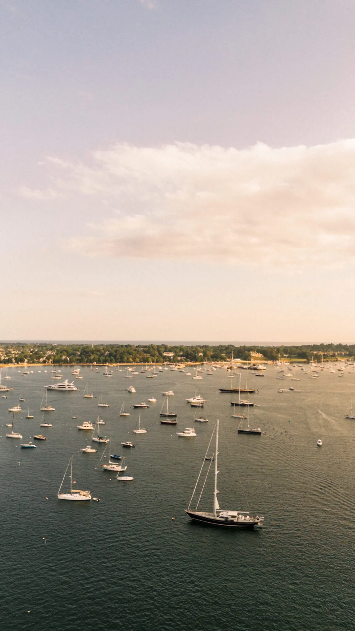 Hannah & Hunter Regatta Place Newport, RI Wedding 131 Kelly Dillon Wedding Photographer KellyDillonPhotographyRegattaPlaceWeddingPhotographyNewportRIWeddingPhotographyNewportRIWeddingPhotography131 scaled