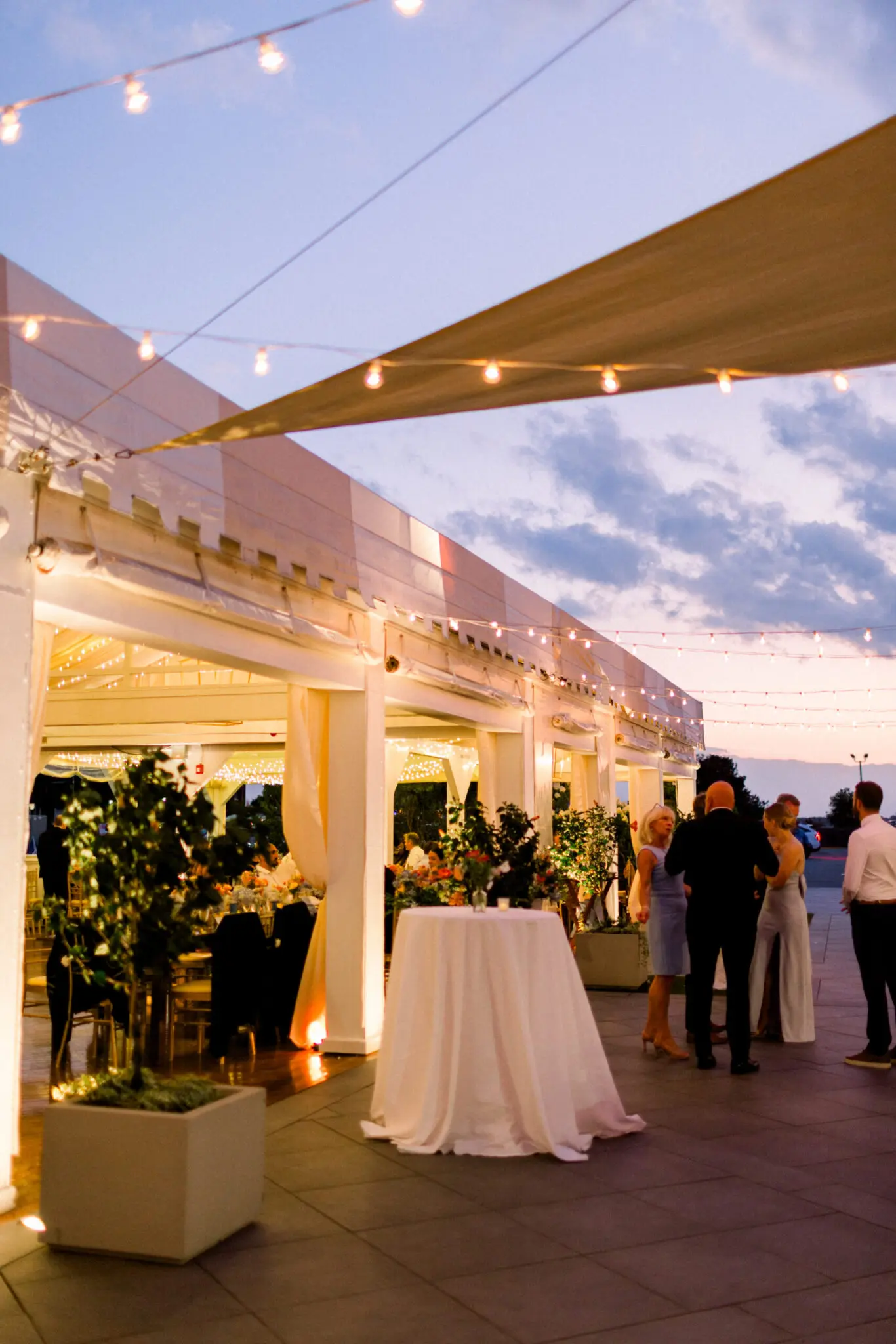 Hannah & Hunter Regatta Place Newport, RI Wedding 155 Kelly Dillon Wedding Photographer KellyDillonPhotographyRegattaPlaceWeddingPhotographyNewportRIWeddingPhotographyNewportRIWeddingPhotography154 scaled
