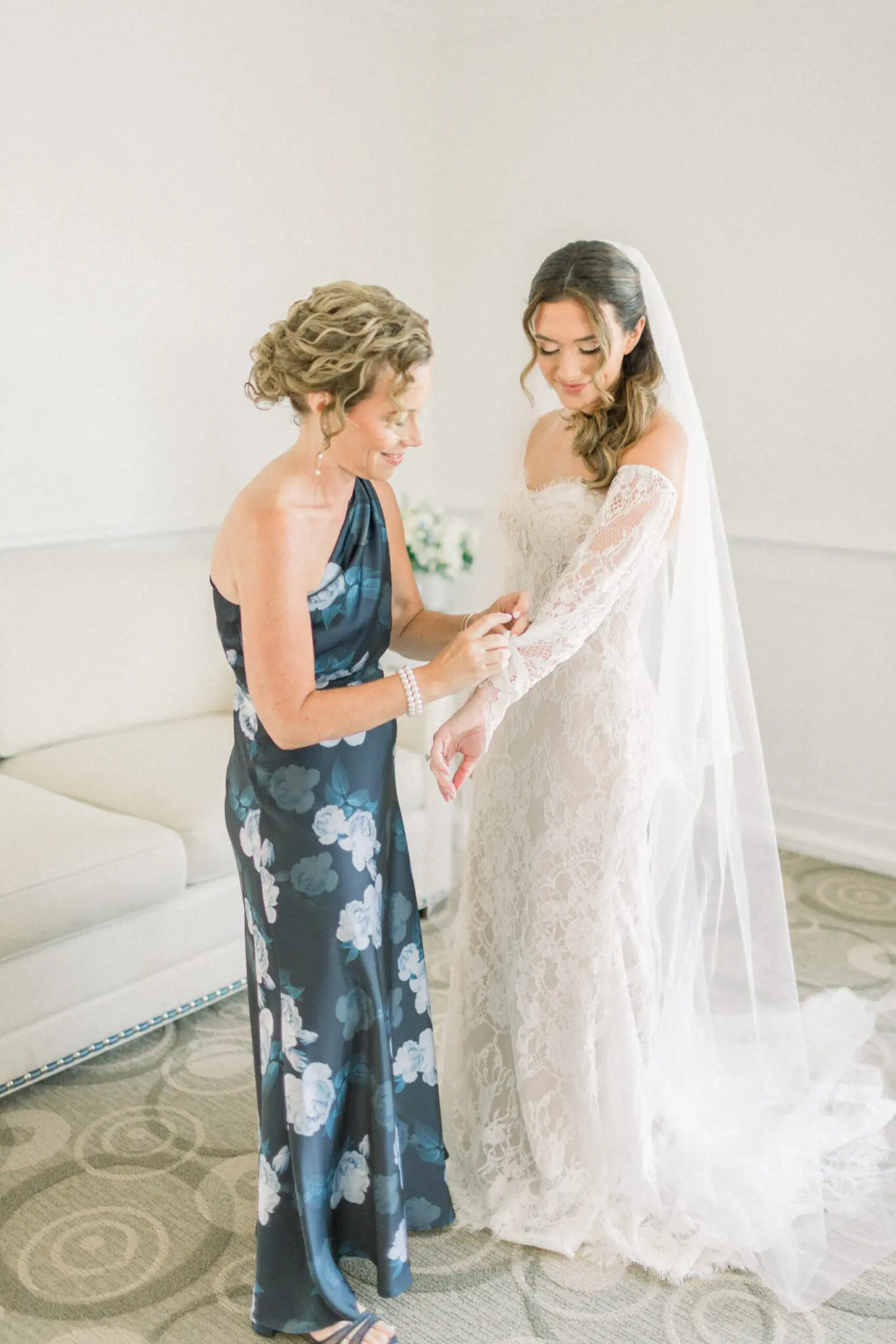 Hannah & Alex Cape Club Falmouth Cape Cod Wedding 36 Kelly Dillon Wedding Photographer KellyDillonPhotographyCapeClubWeddingCapeCodWeddingPhotographerCapeCodWeddingPhotography38 scaled