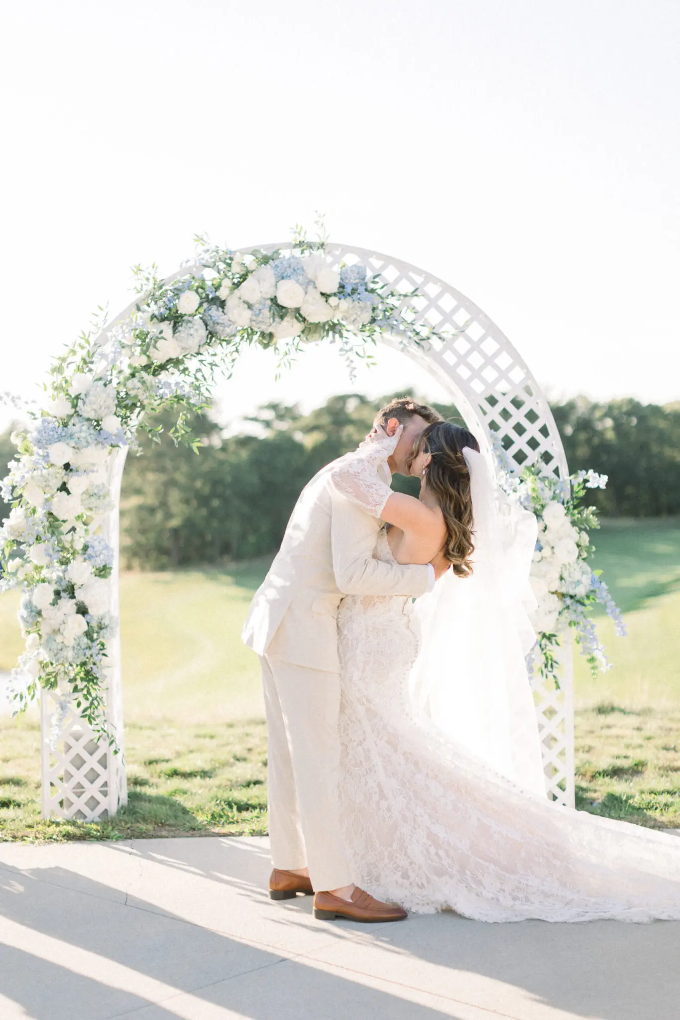 Hannah & Alex Cape Club Falmouth Cape Cod Wedding 84 Kelly Dillon Wedding Photographer KellyDillonPhotographyCapeClubWeddingCapeCodWeddingPhotographerCapeCodWeddingPhotography91 scaled