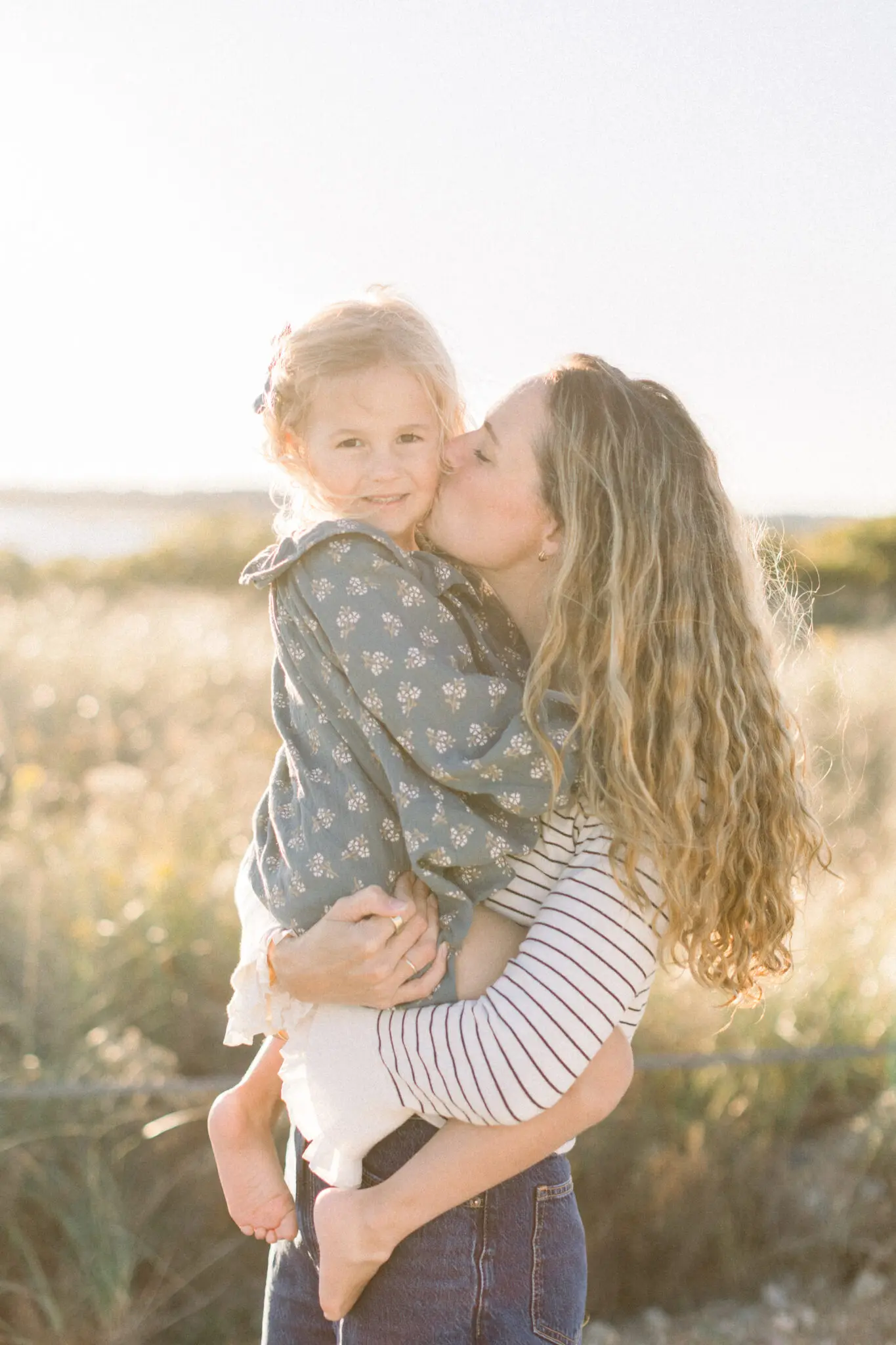 The DiCecco Duxbury Beach Family SEssion 52 Kelly Dillon Wedding Photographer KellyDillonPhotographyDuxburyBeachFamilyPhotographyCapeCodFamilyPhotographerCapeCodFamilyPhotography52 scaled