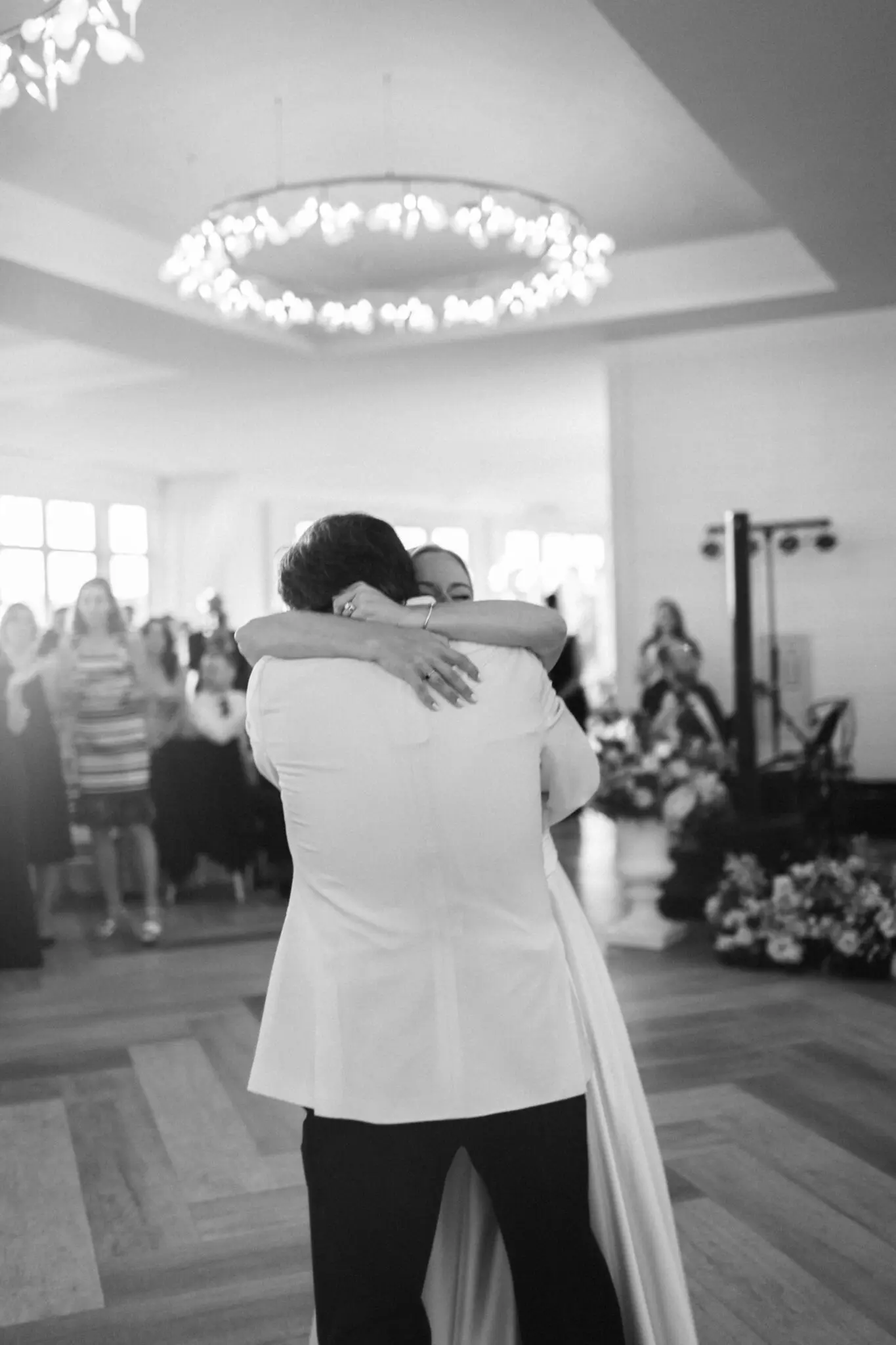 Kelly Dillon Wedding Photographer KellyDillonPhotographyWychmereTheDuneWeddingPhotographyCapeCodWeddingPhotographerCapeCodWeddingPhotography135 scaled