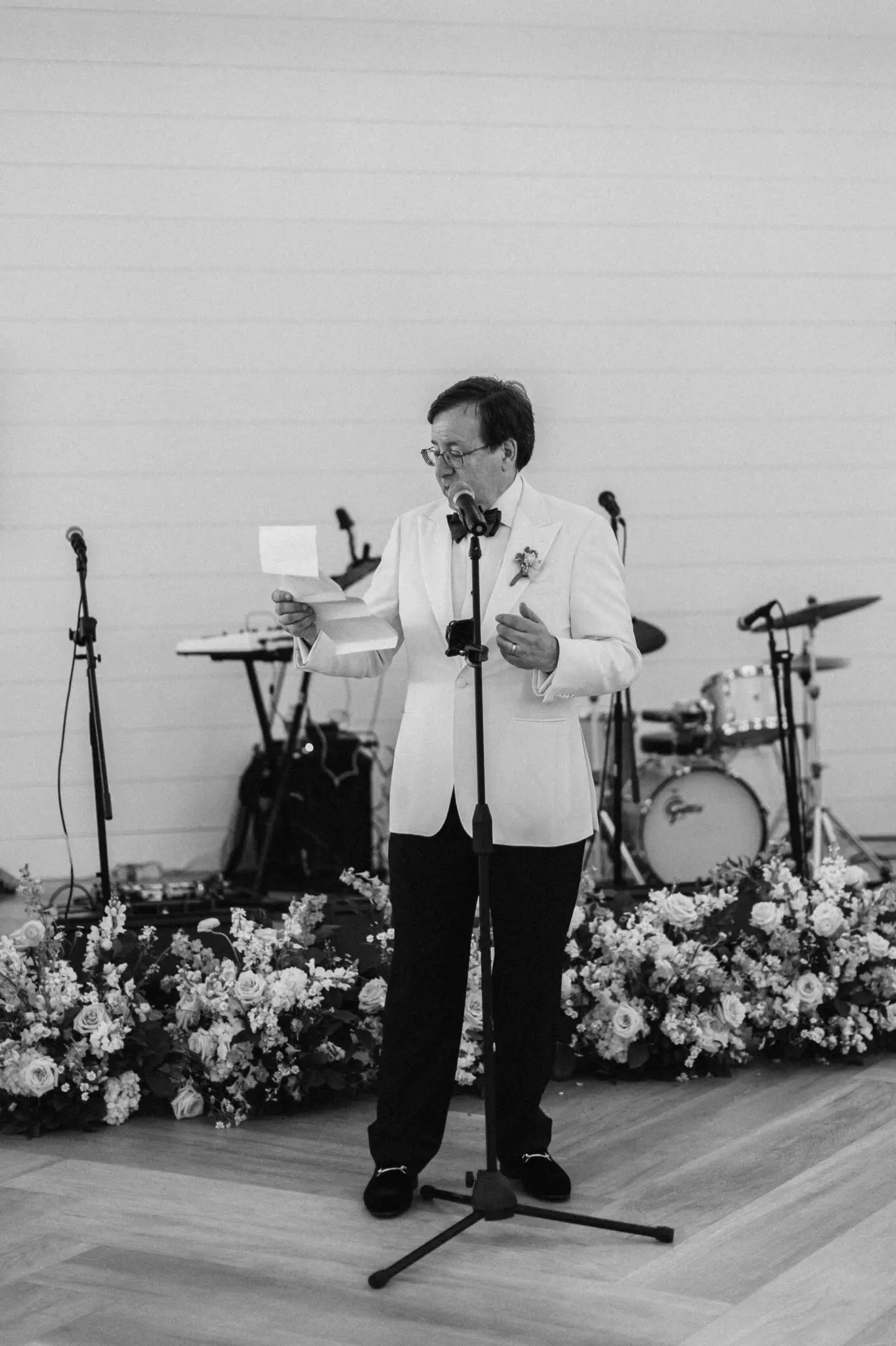 Kelly Dillon Wedding Photographer KellyDillonPhotographyWychmereTheDuneWeddingPhotographyCapeCodWeddingPhotographerCapeCodWeddingPhotography137 scaled