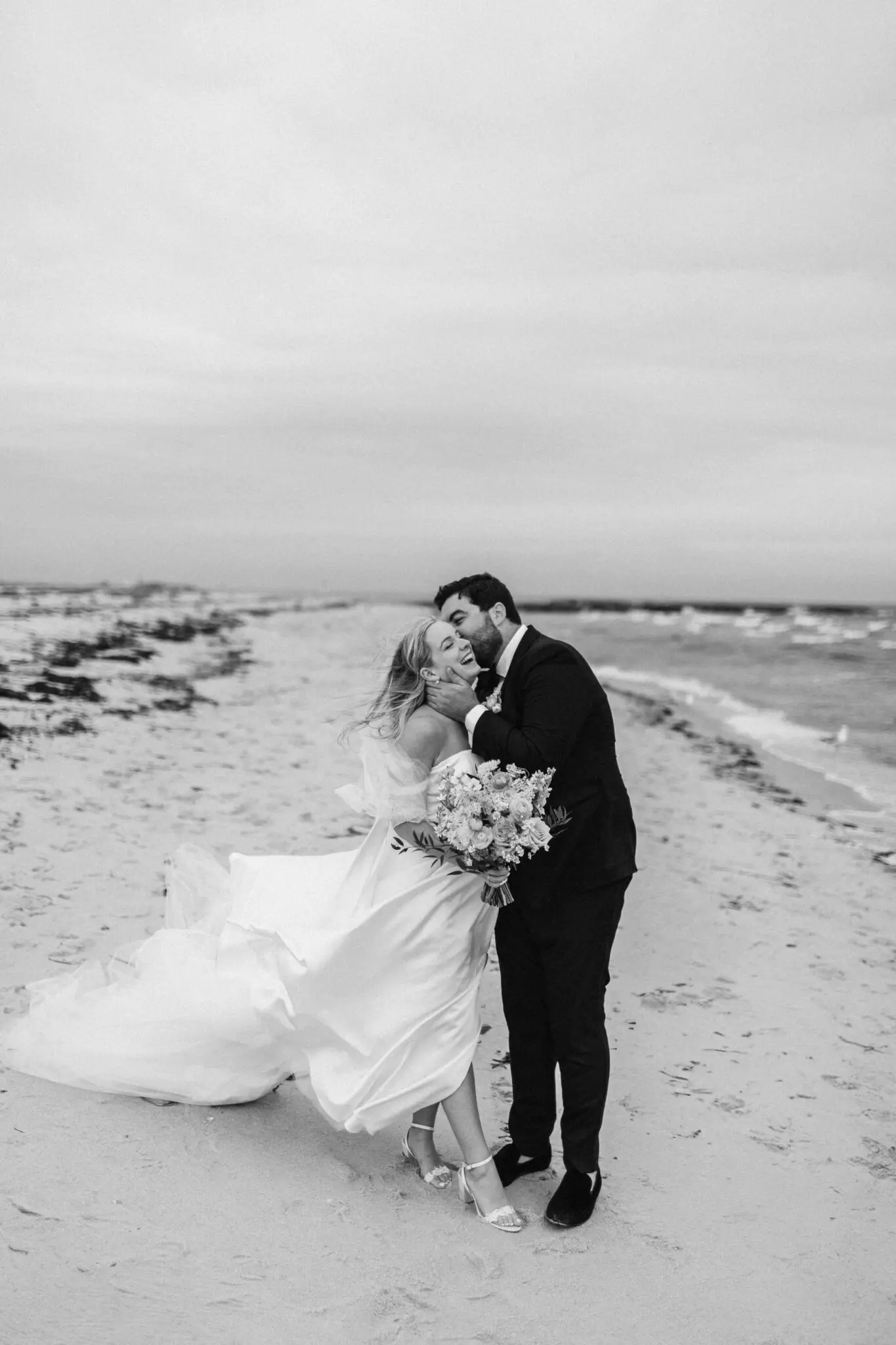 Kelly Dillon Wedding Photographer KellyDillonPhotographyWychmereTheDuneWeddingPhotographyCapeCodWeddingPhotographerCapeCodWeddingPhotography33 scaled