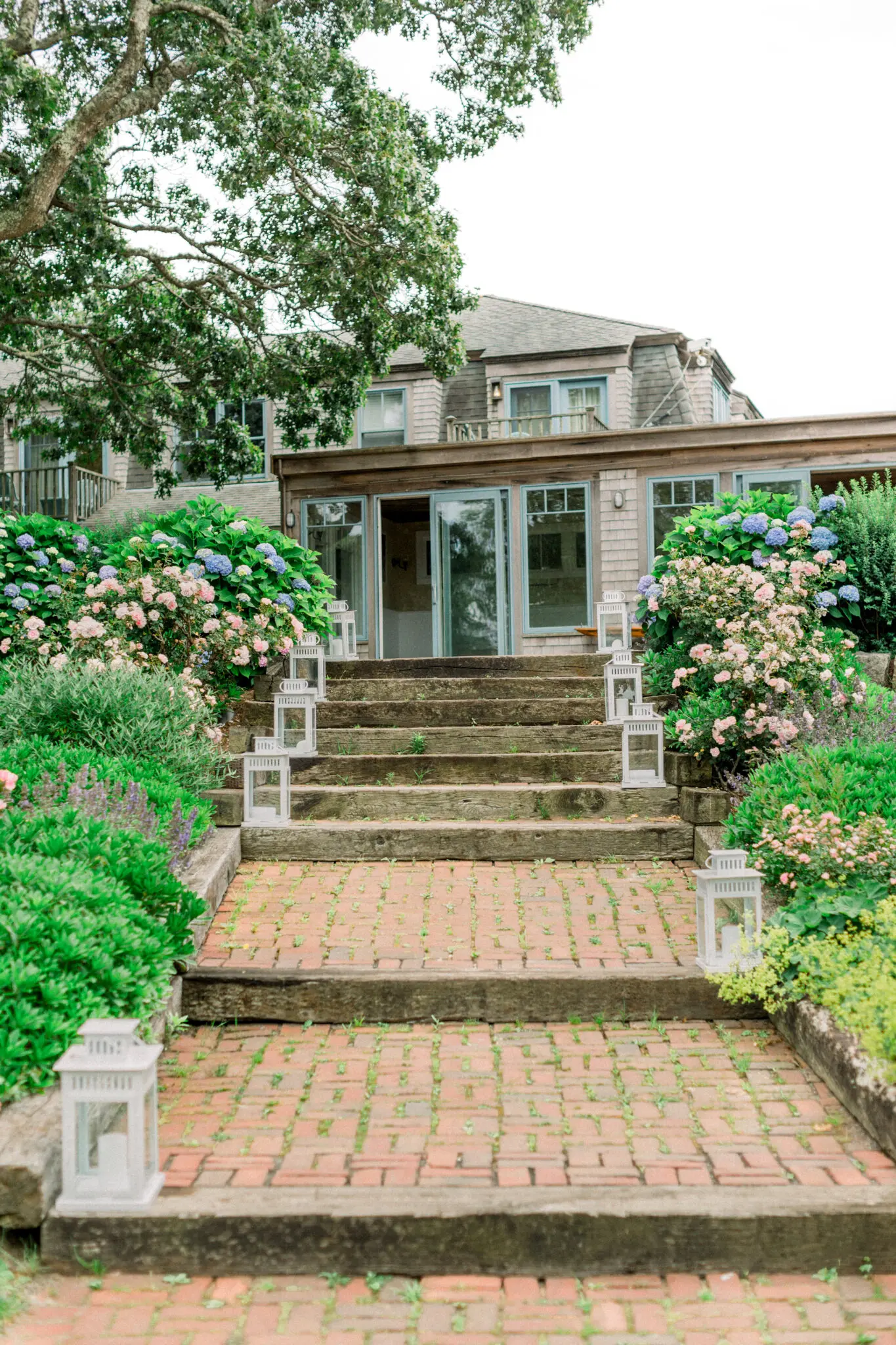 Audrey & Cristiano Beach Plum Inn Martha's Vineyard Wedding 24 Kelly Dillon Wedding Photographer KellyDillonPhotographyMarthasVineardBeachPlumInnWeddingPhotographyCapeCodWeddingPhotographerCapeCodWeddingPhotography25 scaled