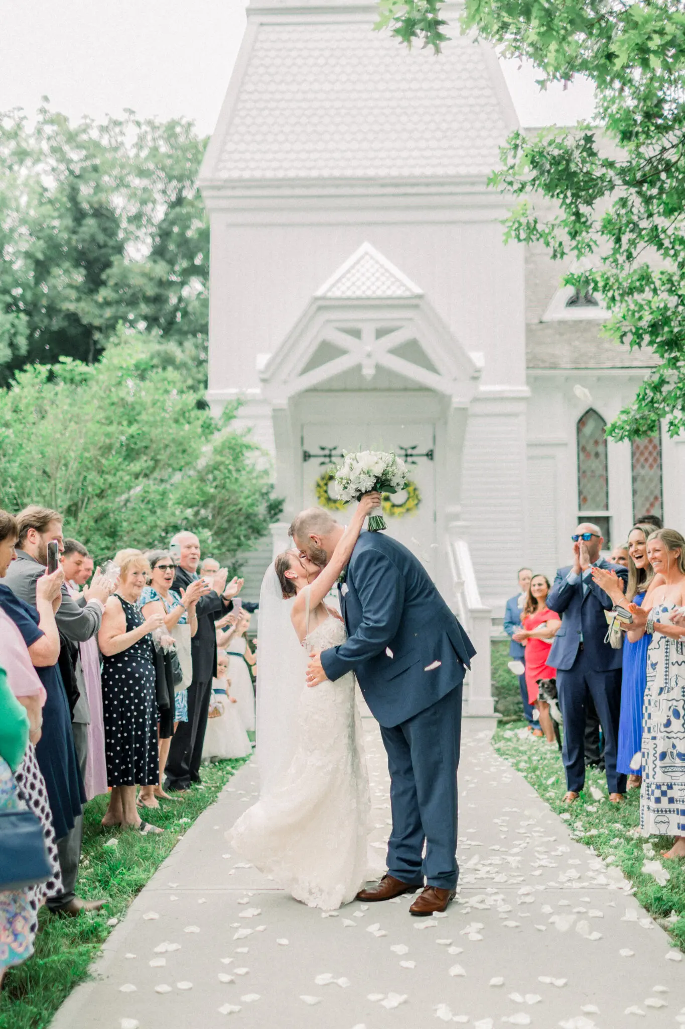 Kelly Dillon Wedding Photographer KellyDillonPhotographyTheSeaViewDennisMAWeddingPhotographyCapeCodWeddingPhotographerCapeCodWeddingPhotography29 scaled