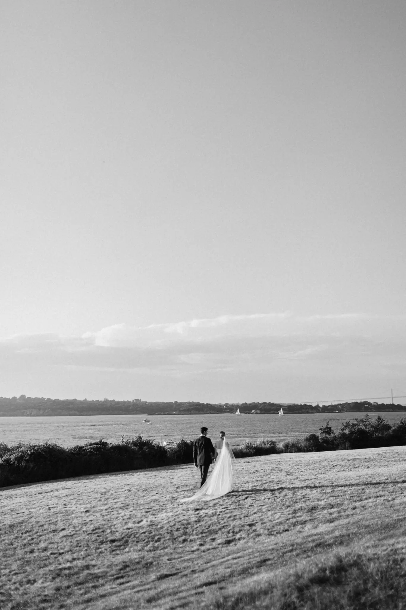 Kelly Dillon Wedding Photographer KellyDillonPhotographyOceanCliffNewportRIWeddingPhotographyNewportRIWeddingPhotographerNewportRIWeddingPhotography147 scaled