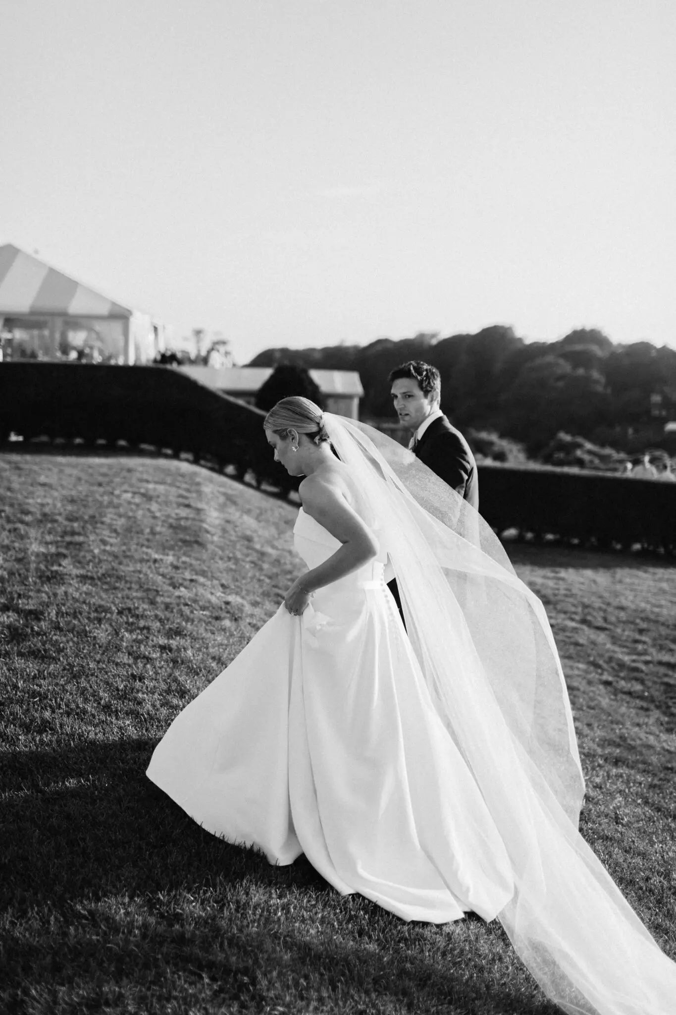Kelly Dillon Wedding Photographer KellyDillonPhotographyOceanCliffNewportRIWeddingPhotographyNewportRIWeddingPhotographerNewportRIWeddingPhotography2 scaled