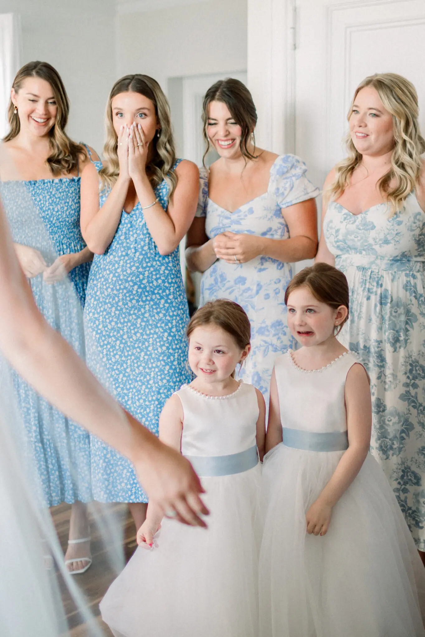 Kelly Dillon Wedding Photographer KellyDillonPhotographyOceanCliffNewportRIWeddingPhotographyNewportRIWeddingPhotographerNewportRIWeddingPhotography20 scaled