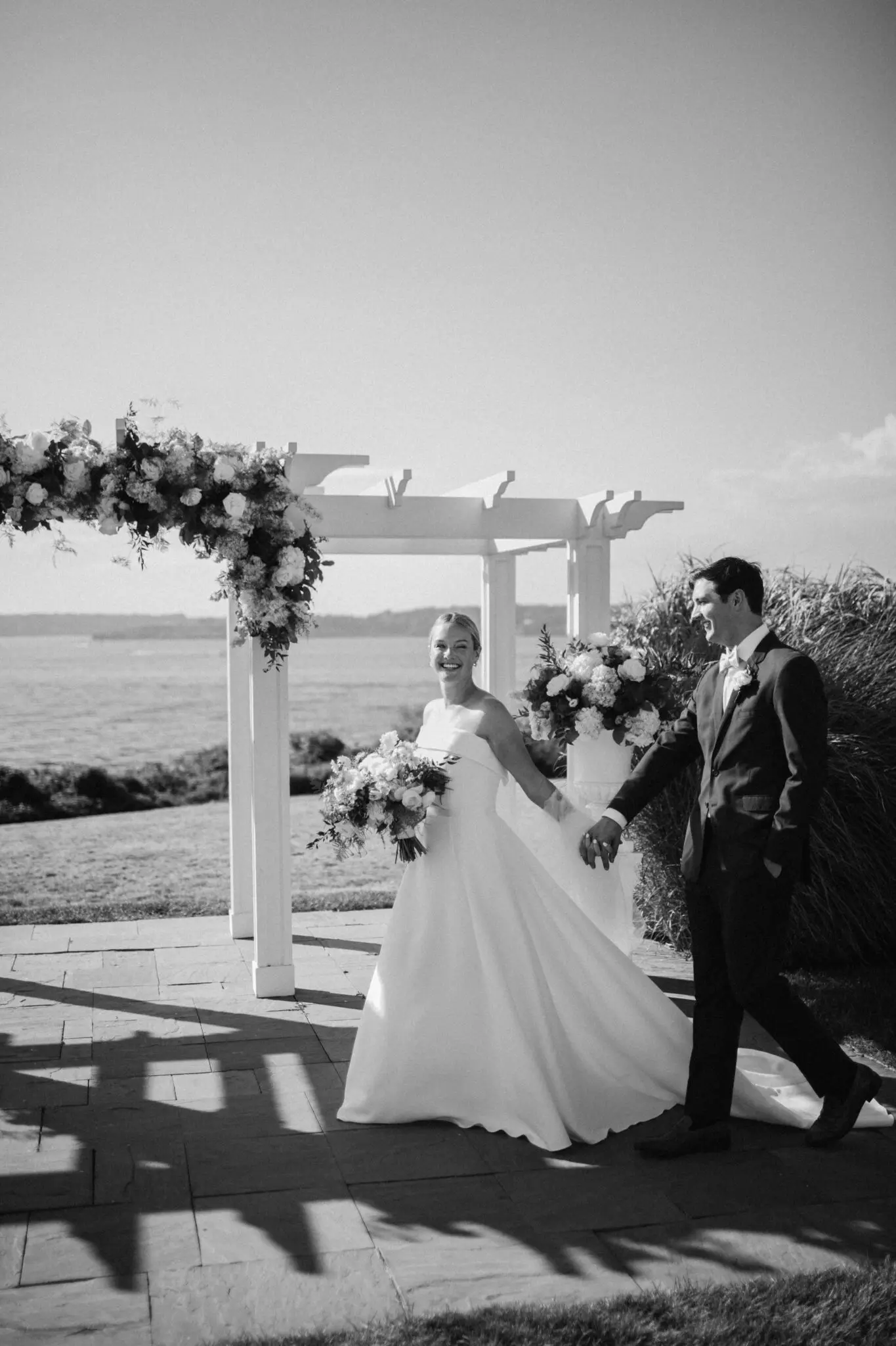 Kelly Dillon Wedding Photographer KellyDillonPhotographyOceanCliffNewportRIWeddingPhotographyNewportRIWeddingPhotographerNewportRIWeddingPhotography4 scaled