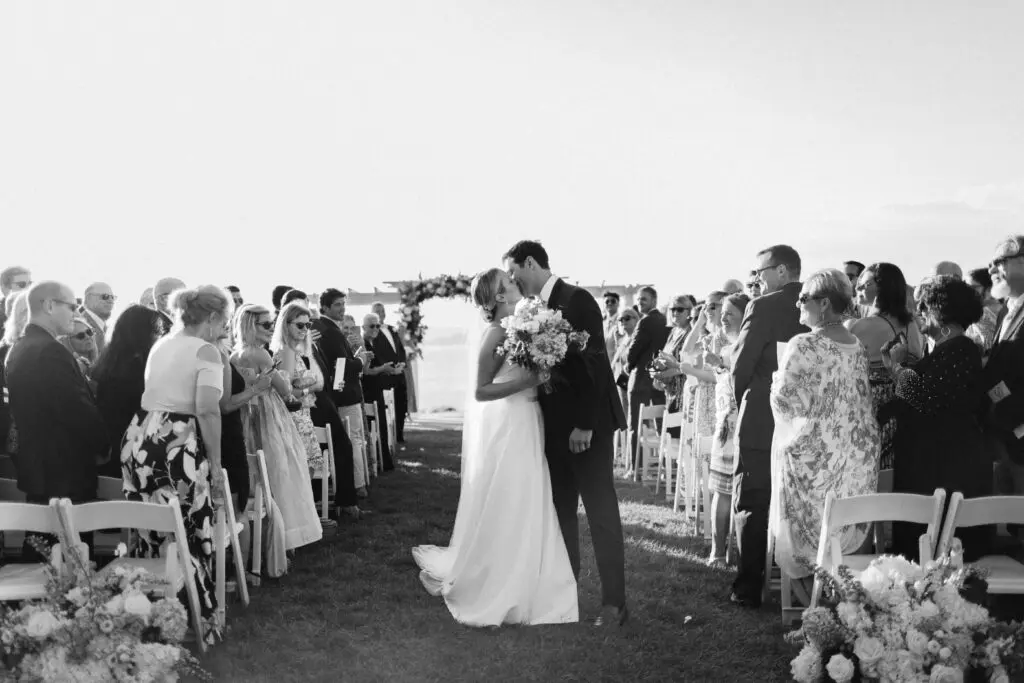 Kelly Dillon Wedding Photographer KellyDillonPhotographyOceanCliffNewportRIWeddingPhotographyNewportRIWeddingPhotographerNewportRIWeddingPhotography76