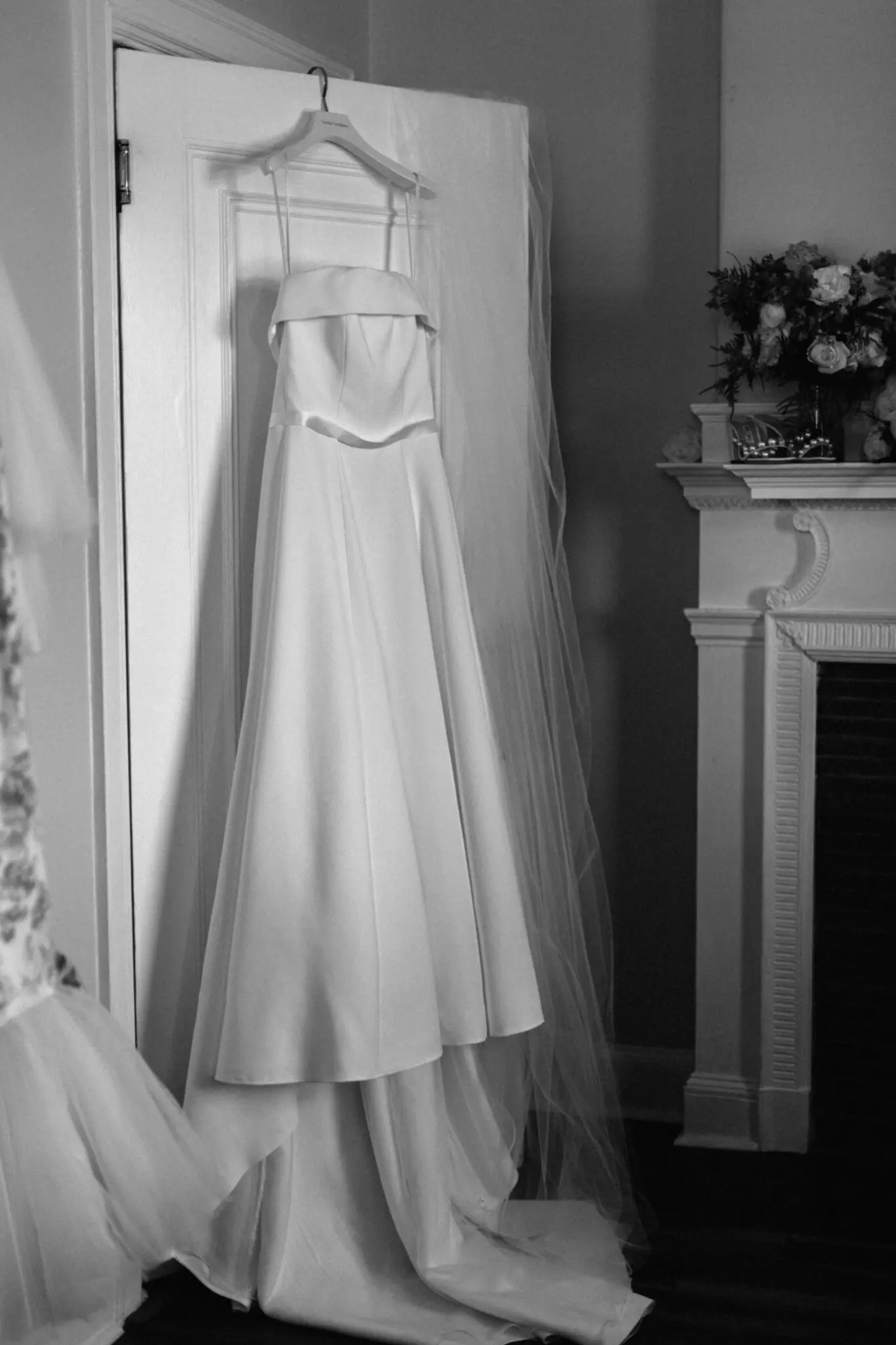 Kelly Dillon Wedding Photographer KellyDillonPhotographyOceanCliffNewportRIWeddingPhotographyNewportRIWeddingPhotographerNewportRIWeddingPhotography8 scaled