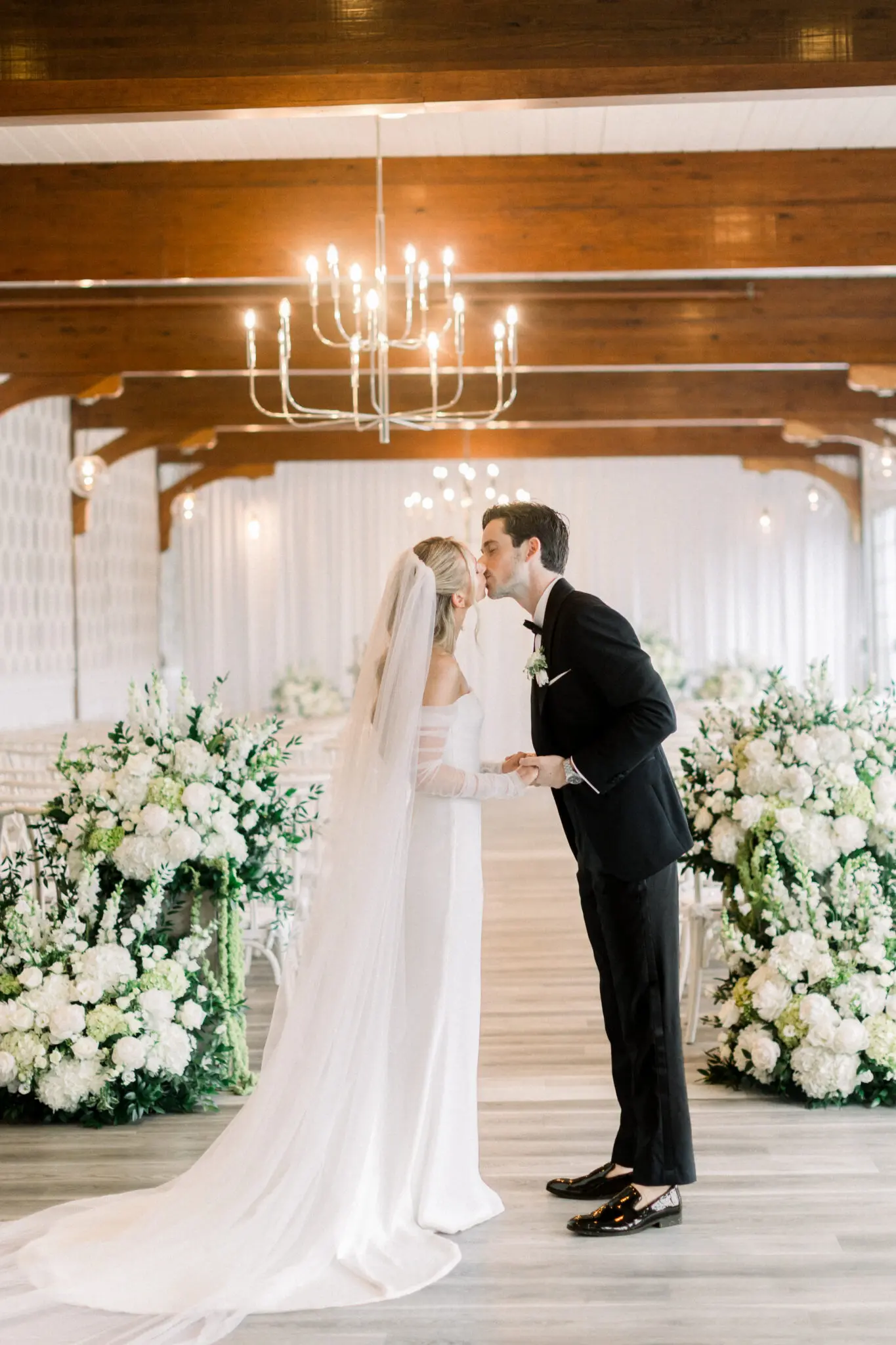 Kelly Dillon Wedding Photographer KellyDillonPhotographyWychmereWeddingPhotographyCapeCodWeddingPhotographerCapeCodWeddingPhotography1 1 scaled