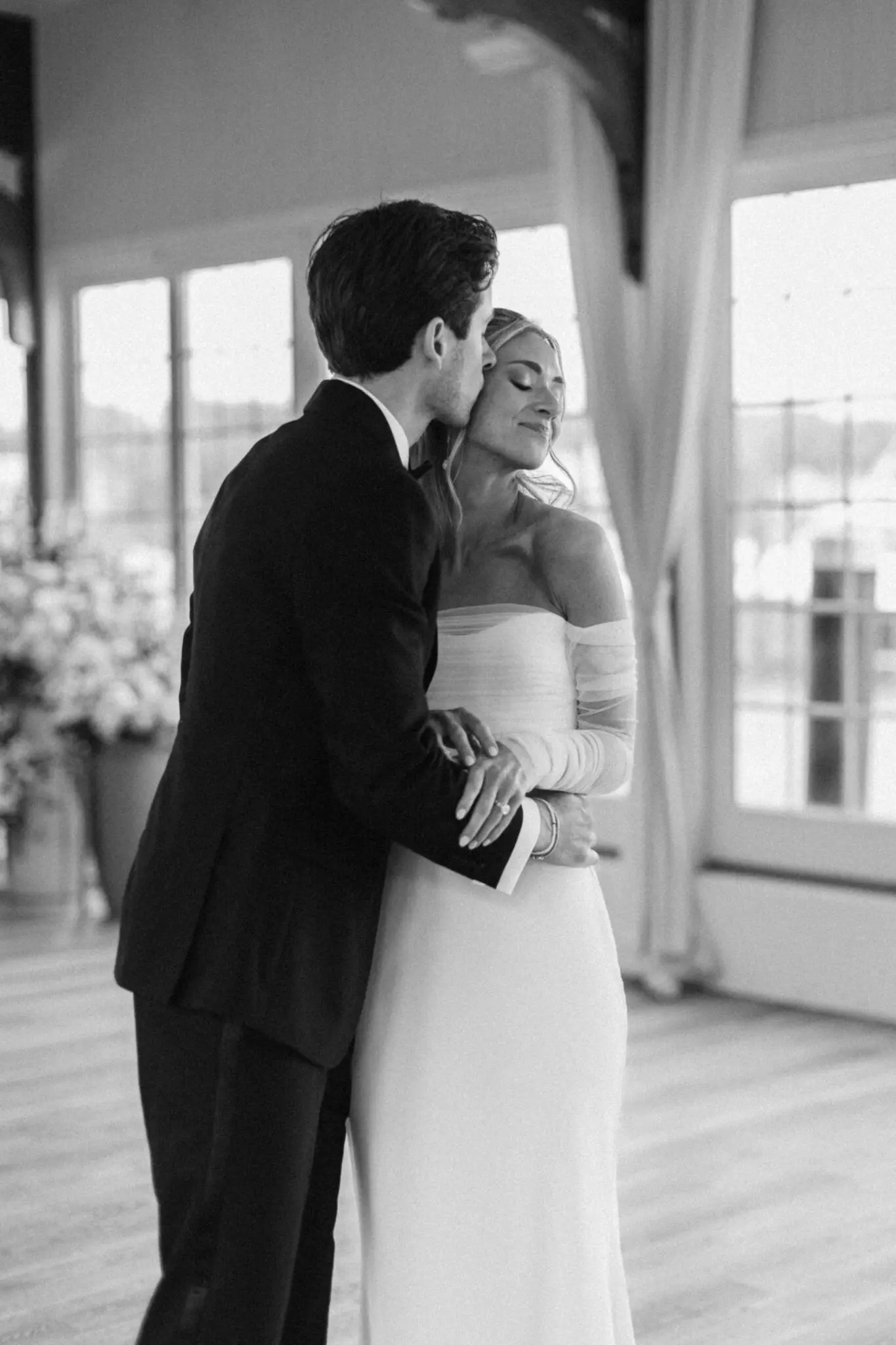 Kelly Dillon Wedding Photographer KellyDillonPhotographyWychmereWeddingPhotographyCapeCodWeddingPhotographerCapeCodWeddingPhotography138 scaled