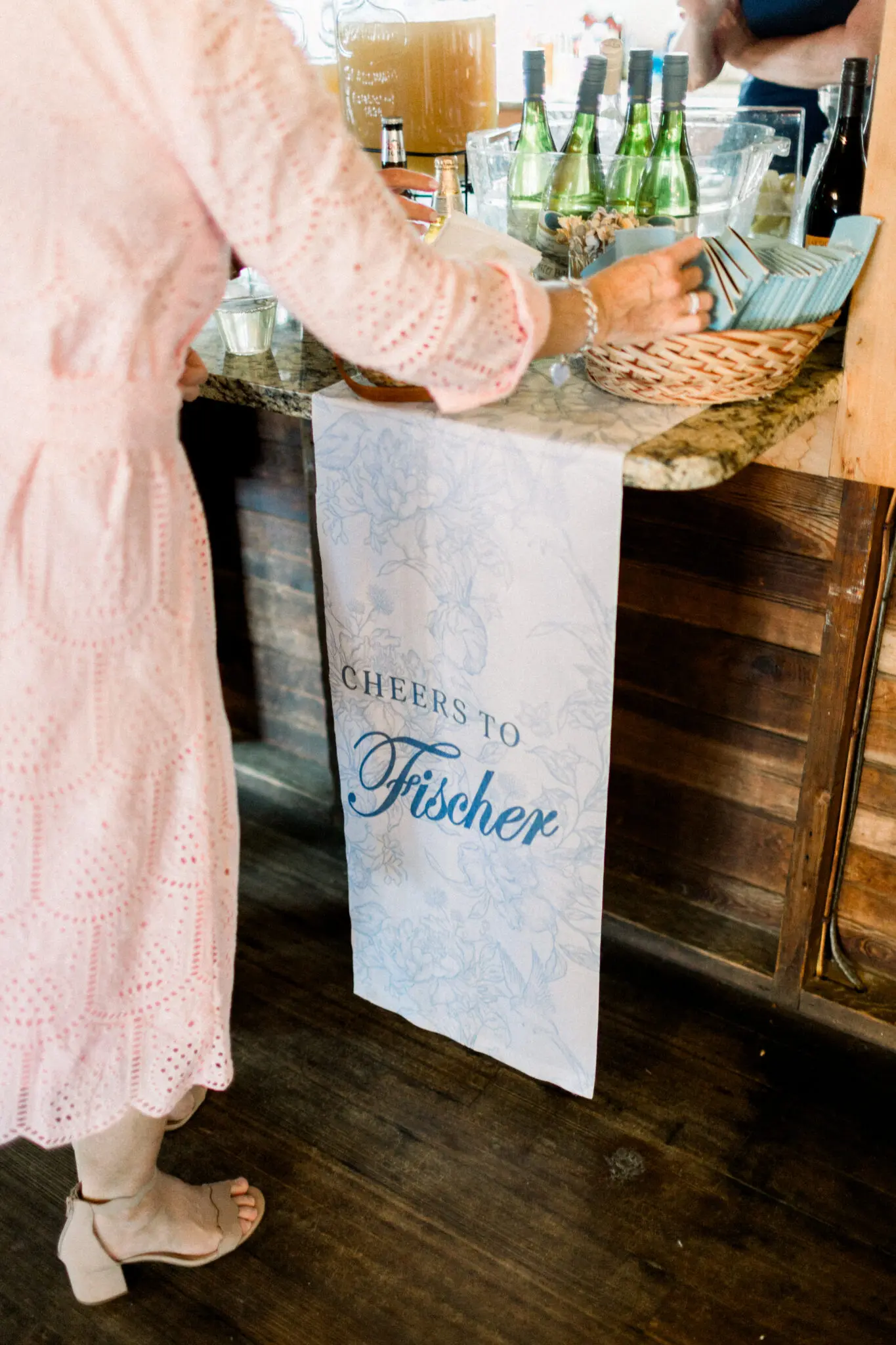 Kelly Dillon Wedding Photographer KellyDillonPhotographyWaquoitBayYachtClubPhotographyCapeCodWeddingPhotographerCapeCodWeddingPhotography45 scaled