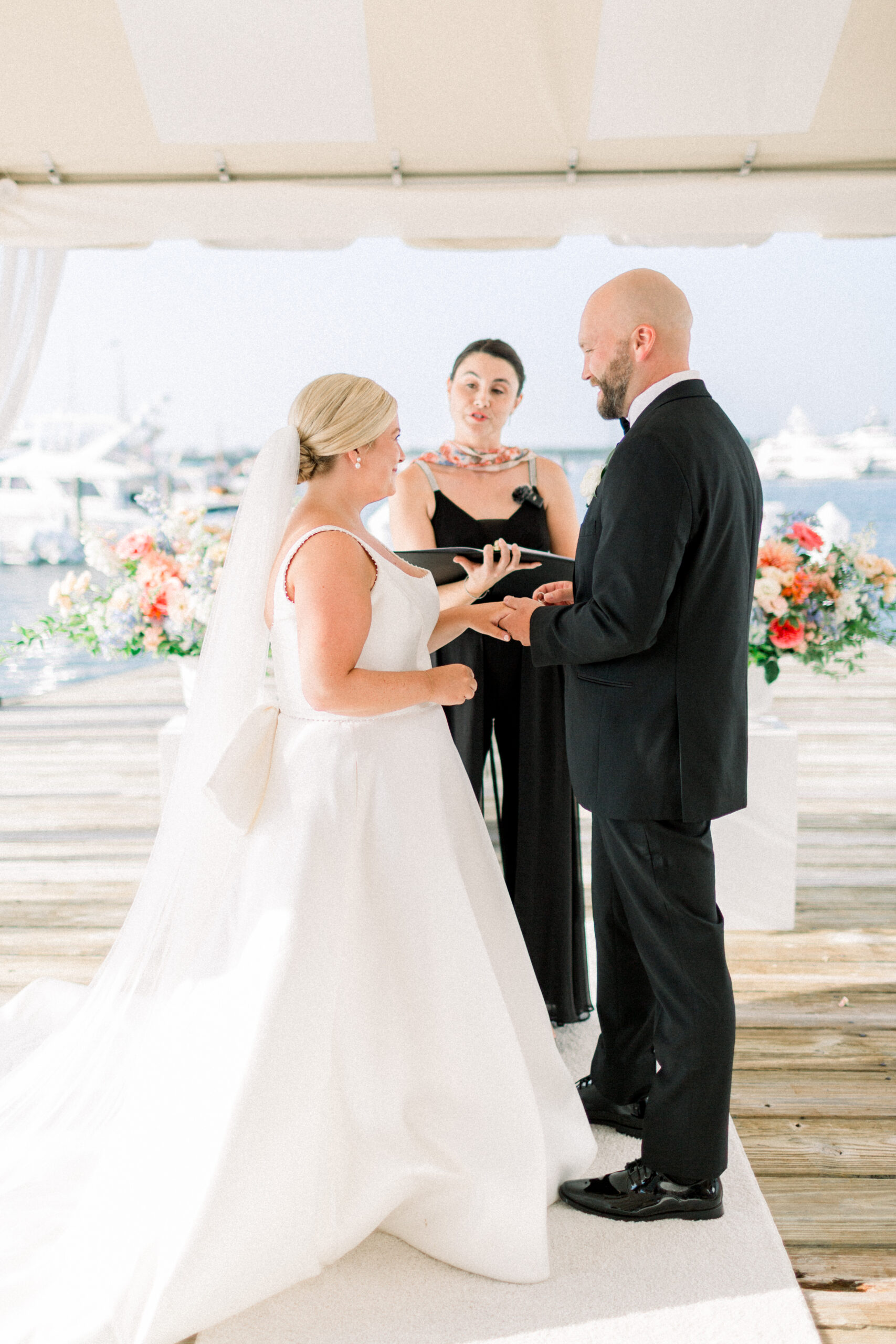 Hannah & Hunter Regatta Place Newport, RI Wedding 82 Kelly Dillon Wedding Photographer KellyDillonPhotographyRegattaPlaceWeddingPhotographyNewportRIWeddingPhotographyNewportRIWeddingPhotography82 scaled