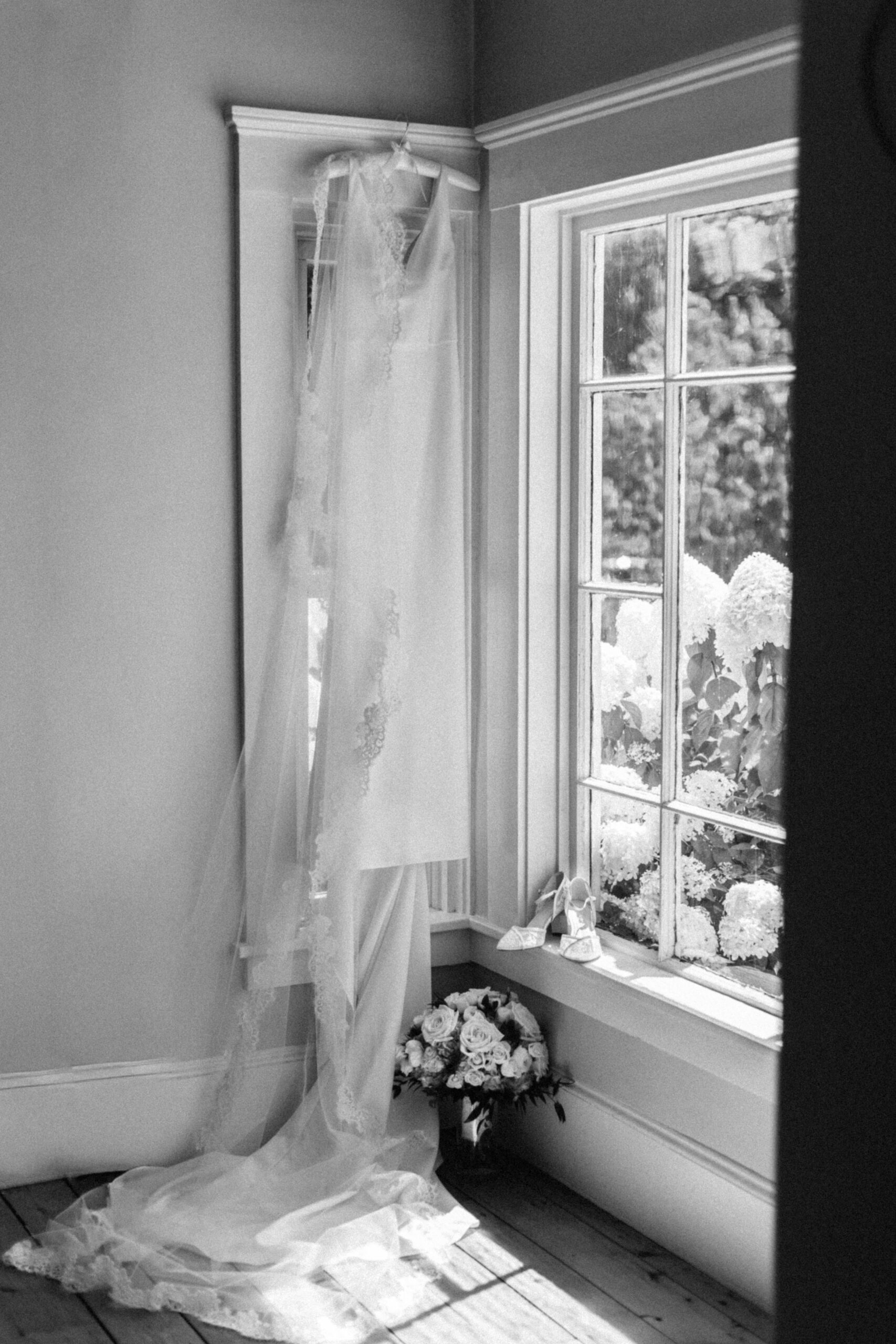 Kelly Dillon Wedding Photographer KellyDillonPhotographyWychmereWeddingPhotographyCapeCodWeddingPhotogapherCapeCodWeddingPhotography12 scaled