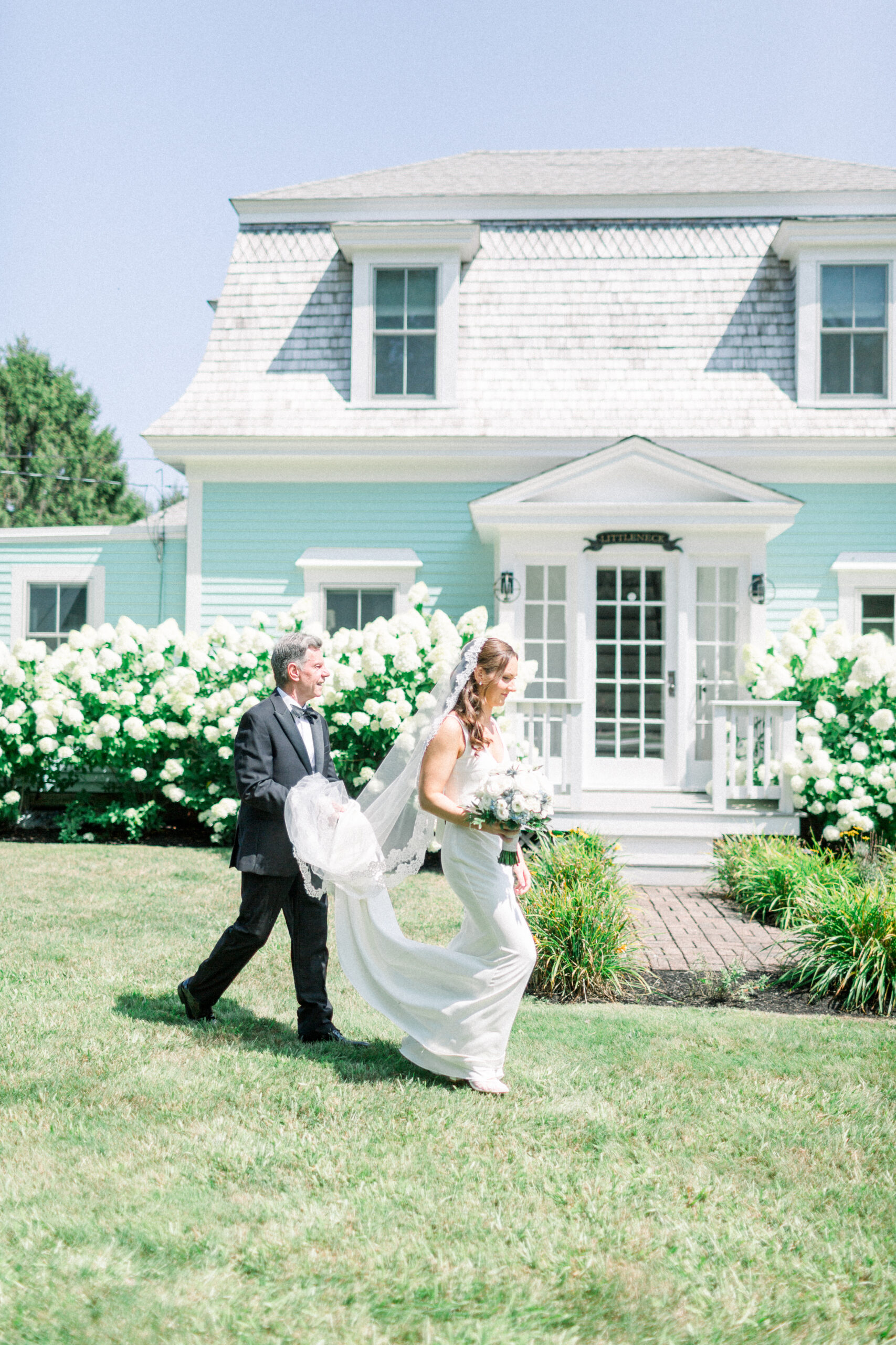 Kelly Dillon Wedding Photographer KellyDillonPhotographyWychmereWeddingPhotographyCapeCodWeddingPhotogapherCapeCodWeddingPhotography33 scaled